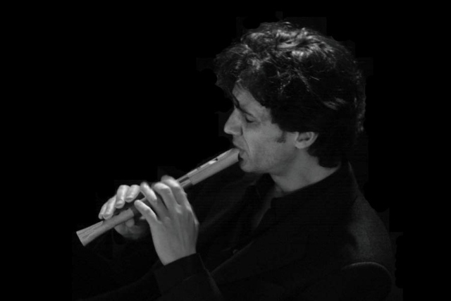 Ernesto Schmied (flautas dulces soprano, alto, tenor y bajo)