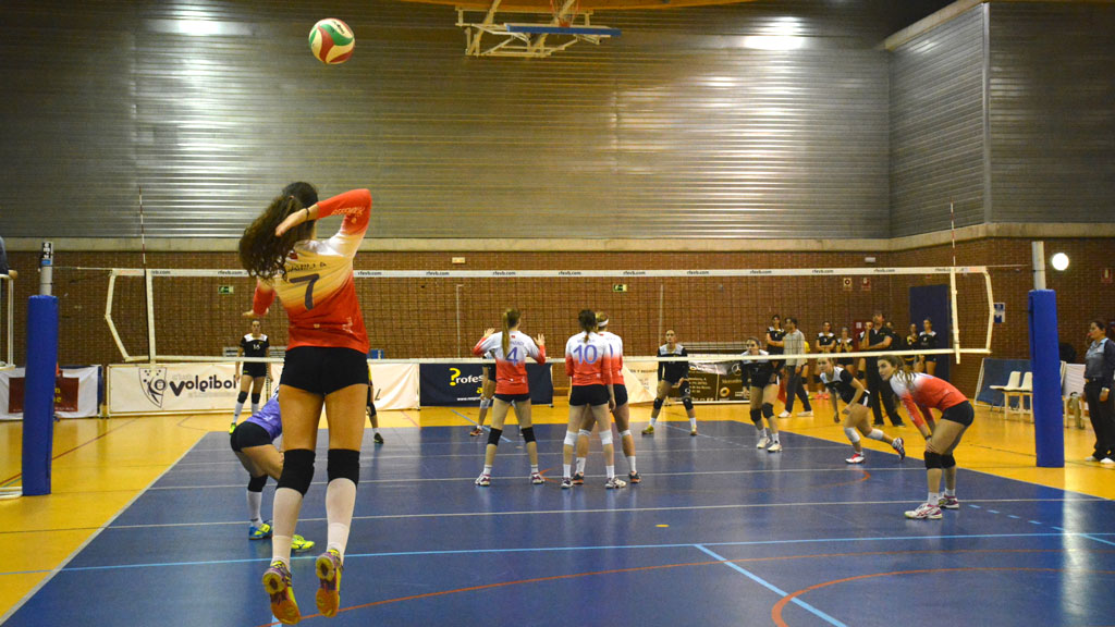 feel-volley-alcobendas-saque-1024