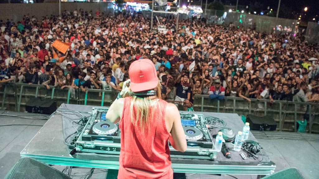 pincharán dj colmenar