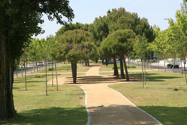 avenida-Vega- parque- tres cantos