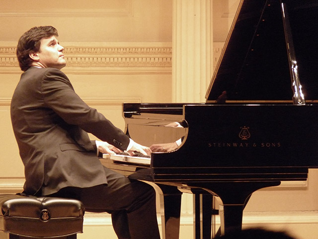 Tito-García-González-pianista-Sanse-en-NY-640