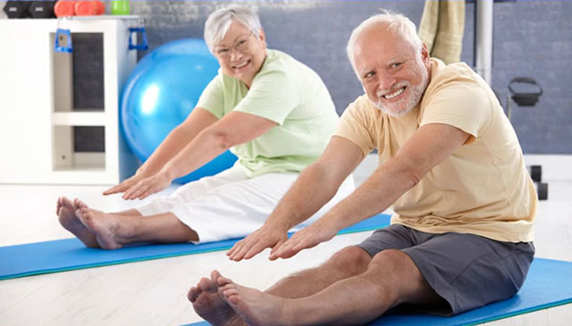personas-mayores-ejercicio-físico-640