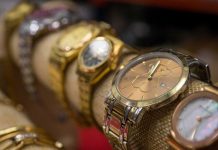 Objetos perdidos en Madrid que buscan dueño: un Piaget, una maleta Louis Vuitton y un póster de Star Wars